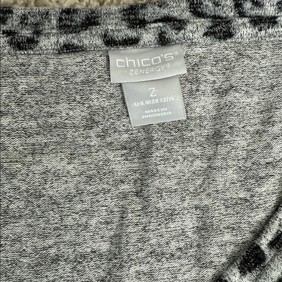 NWT Chico's Zenergy Soft Cotton Essentials Animal Print Grey/Black Tunic 2/XL - Picture 7 of 7